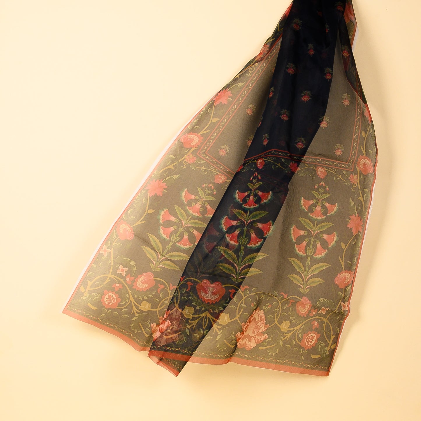 Bind me to black - Zaymal