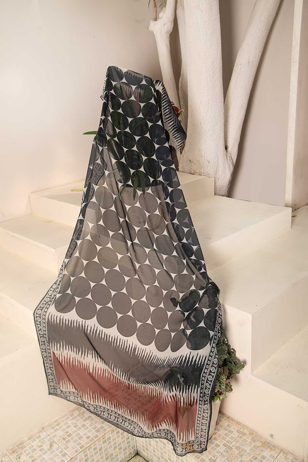 Geometric Monochrome