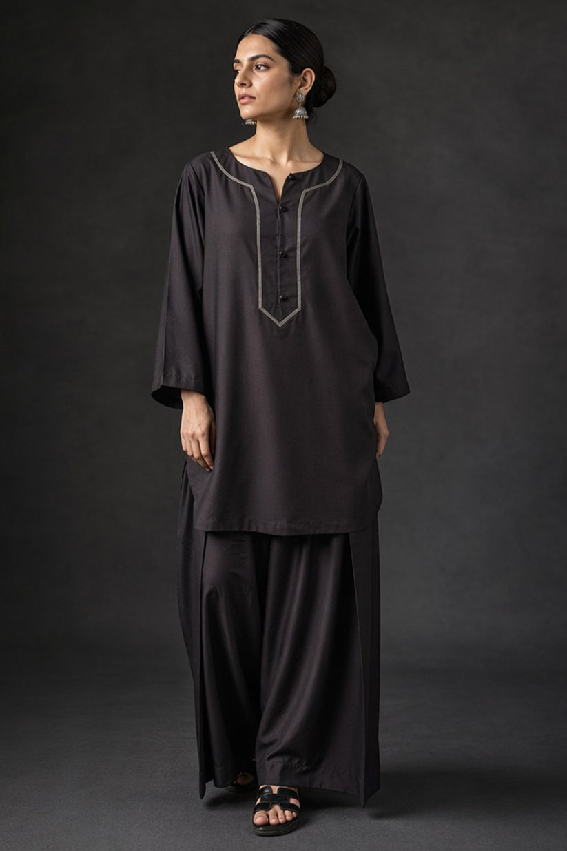 RELAXED SHORT KURTI WITH FARSHI SHALWAR