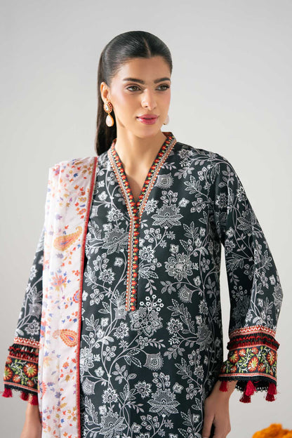 MONOCHROME KURTA SET WITH DETAILED DUPATTA