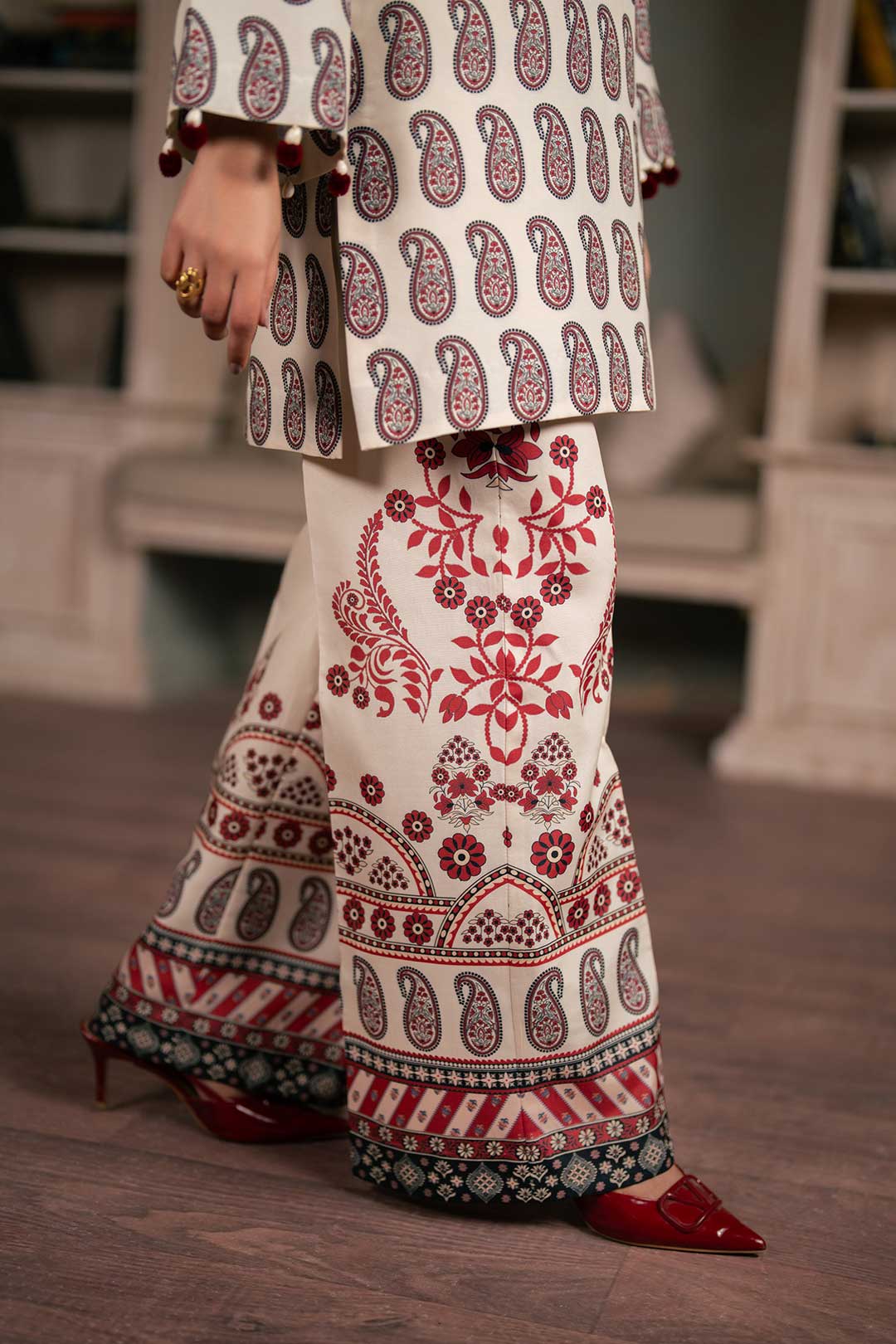 BEIGE PRINTED KURTA WITH TROUSER AND DUPATTA