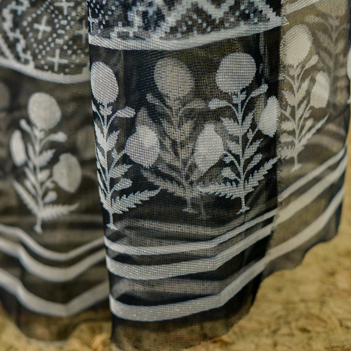 Black Geometric Pattern | Z&F 02