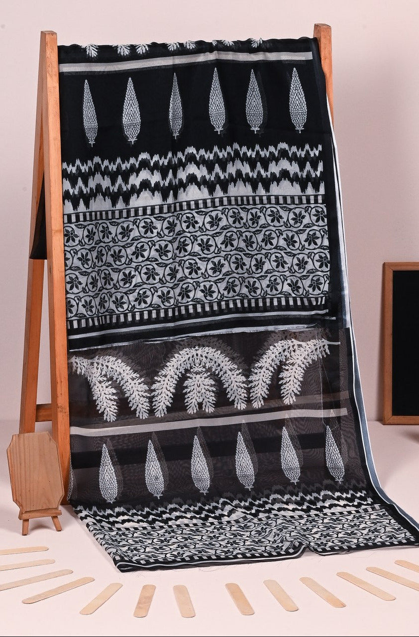 B&W 07 - Silk Dupatta