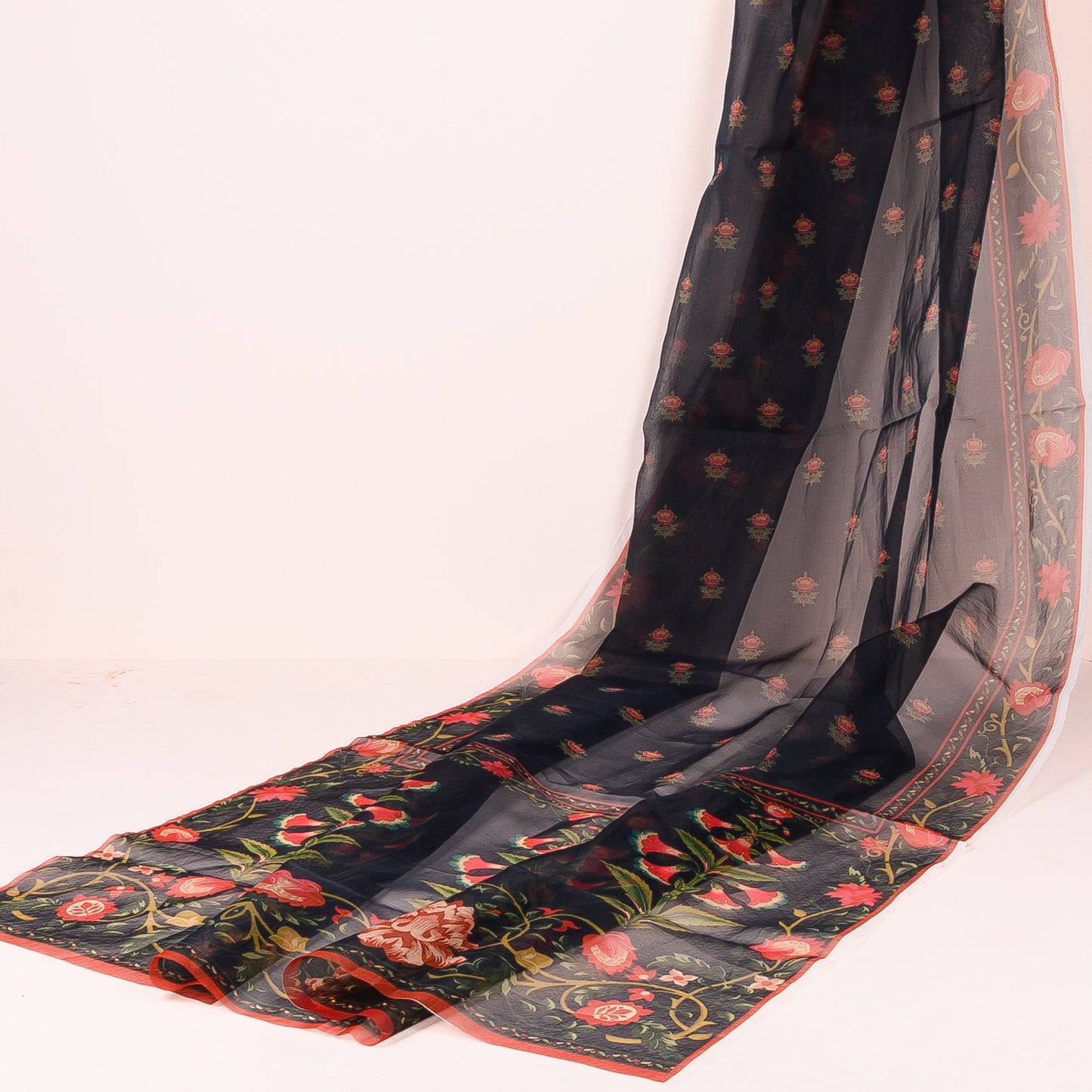 Bind me to black - Zaymal